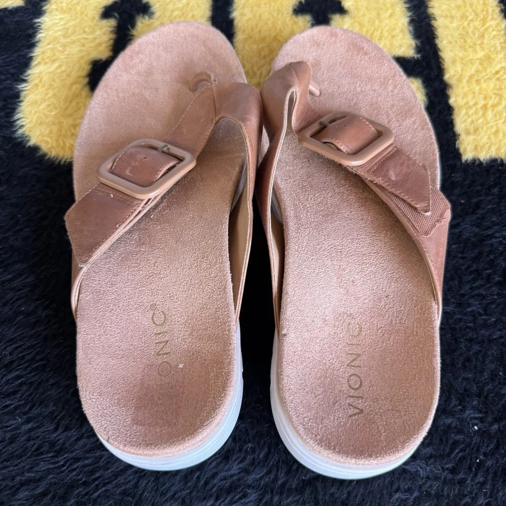 Size 10 - Vionic Uptown Marin Tan Leather Thong Sandals Orthotic Platform Buckle